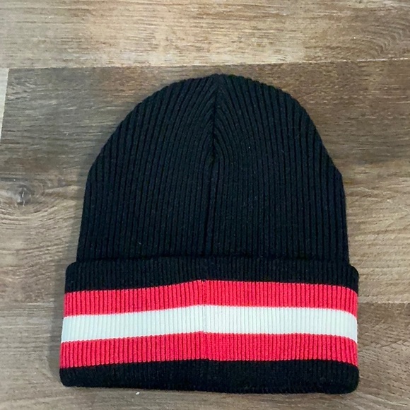 NWT Evereve Harriet Isles Libby Ribbed Beanie OS - Picture 2 of 3